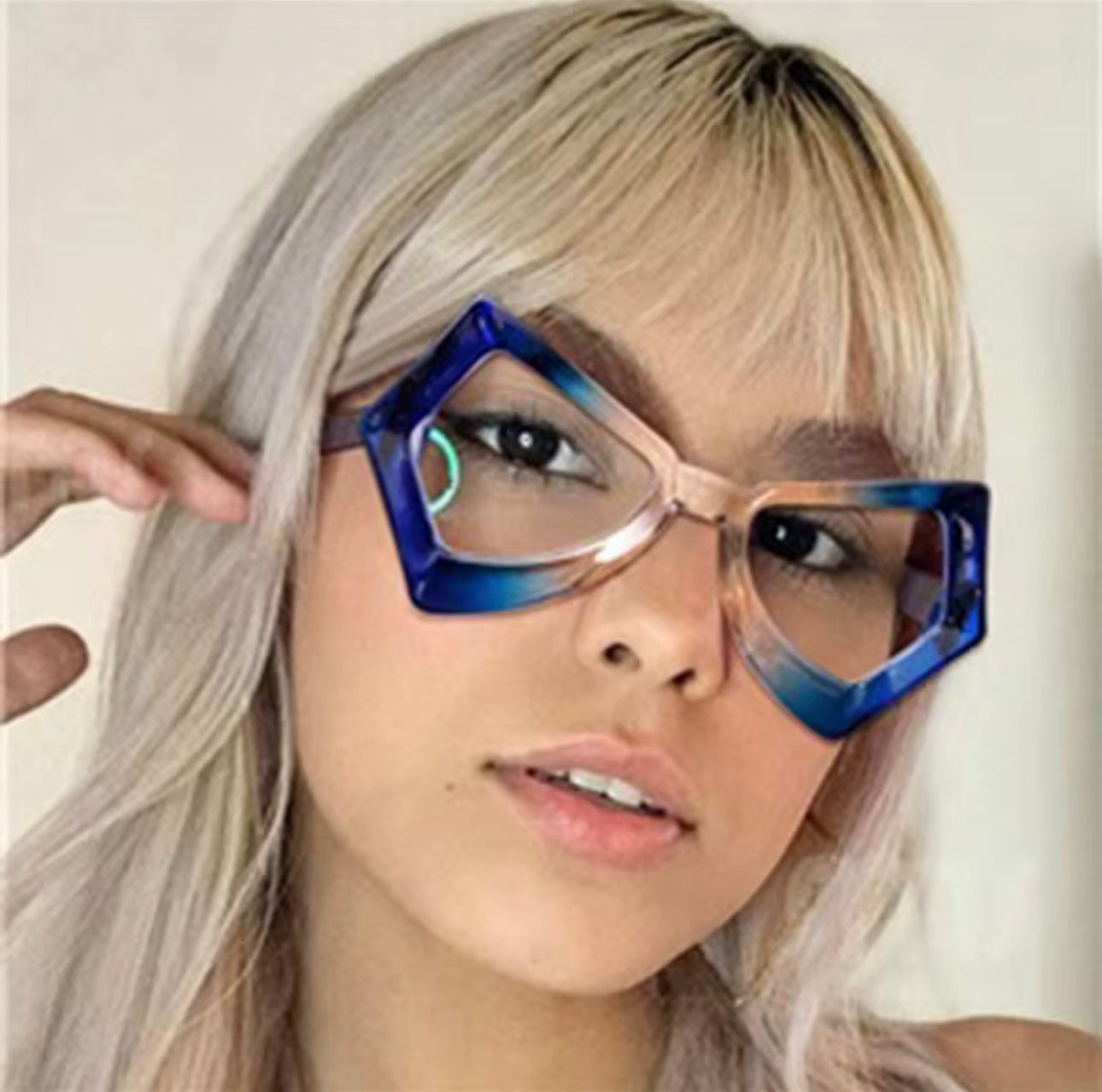 Bold Rhombic Thick-Frame Eyeglasses – Trendy European Cut, Blue-Light Friendly